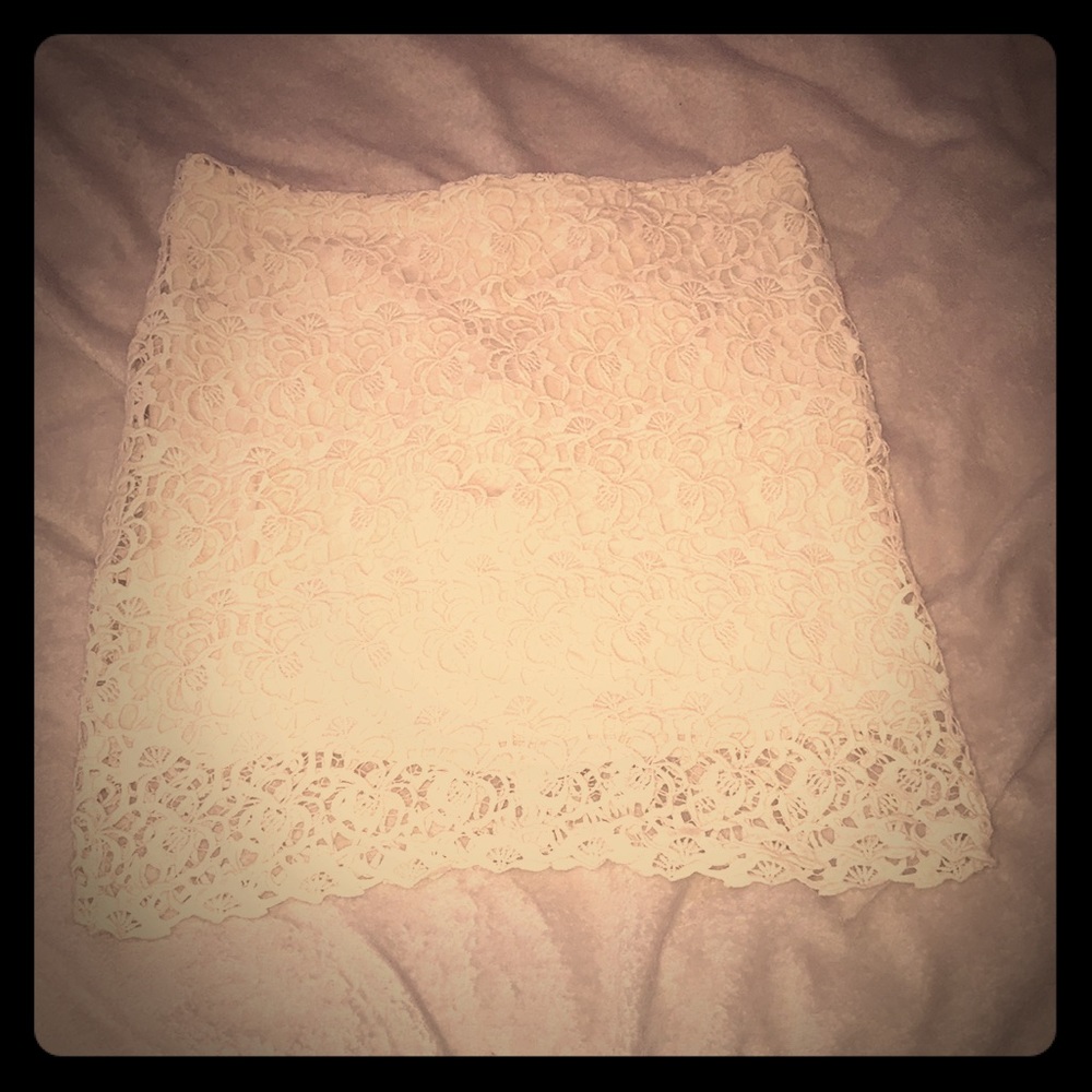 Cream Mini Skirt w/ Lacy Overlay L